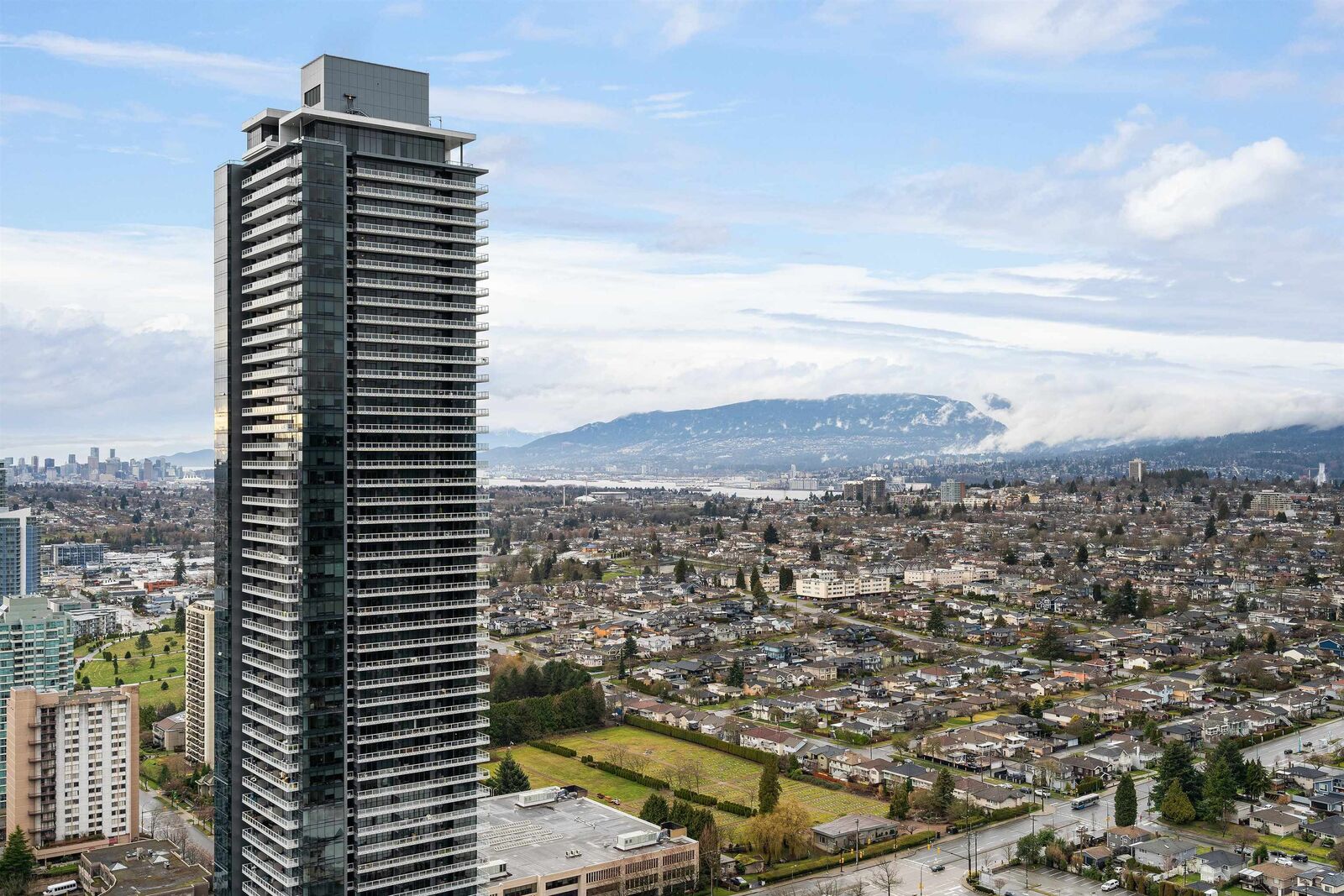 Photo de la propriété:  4650 Brentwood Boulevard 606  BC V5C 0M3 