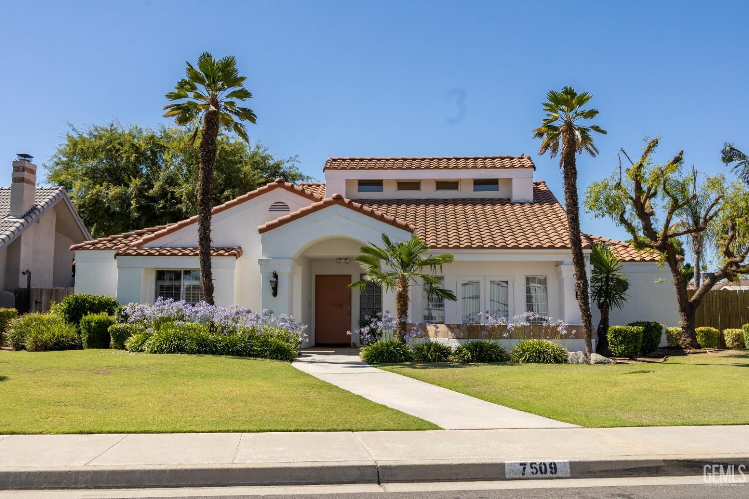 Property Photo:  7509 Arleta Avenue  CA 93308 