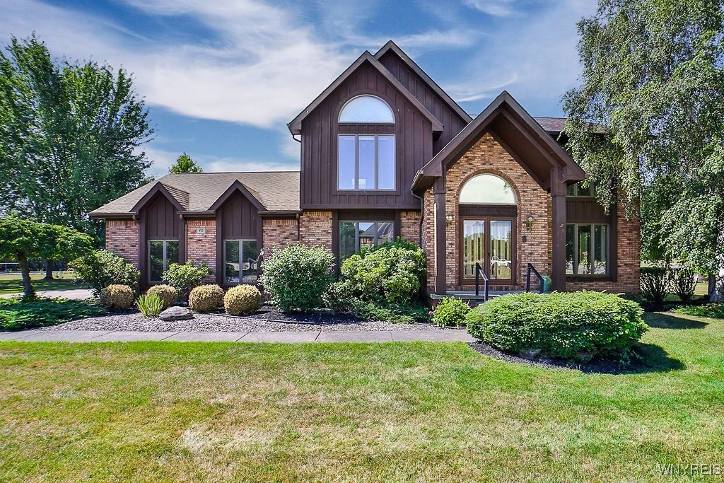 Property Photo: 40 River Oaks Drive NY 14072