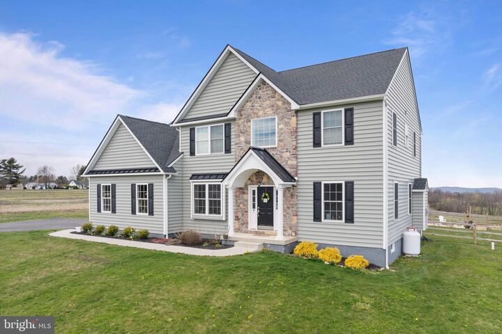 Property Photo: 920 Minsi Trail PA 18944