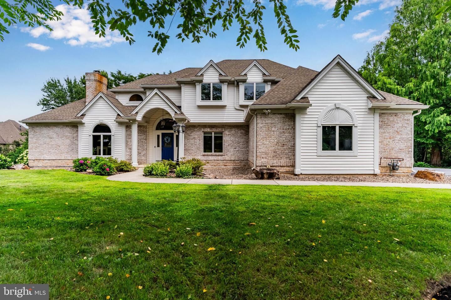 Property Photo:  3 Woburn Abbey Avenue  PA 17011 