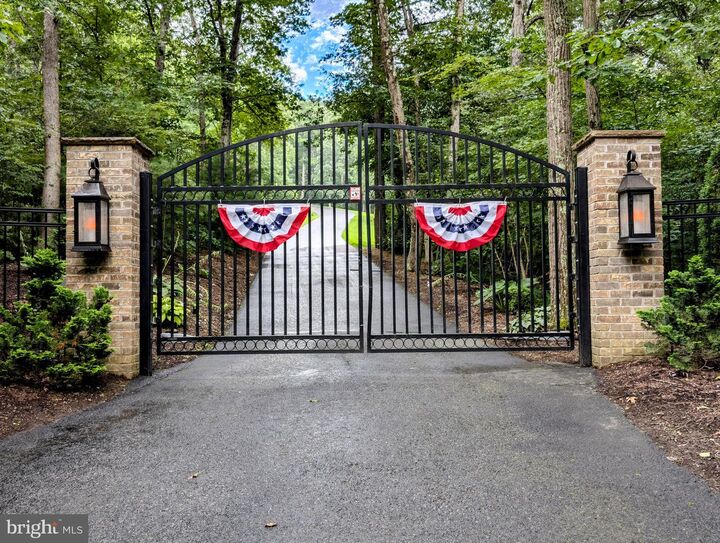 Property Photo: 1402 Pittman Hollow Road PA 15537