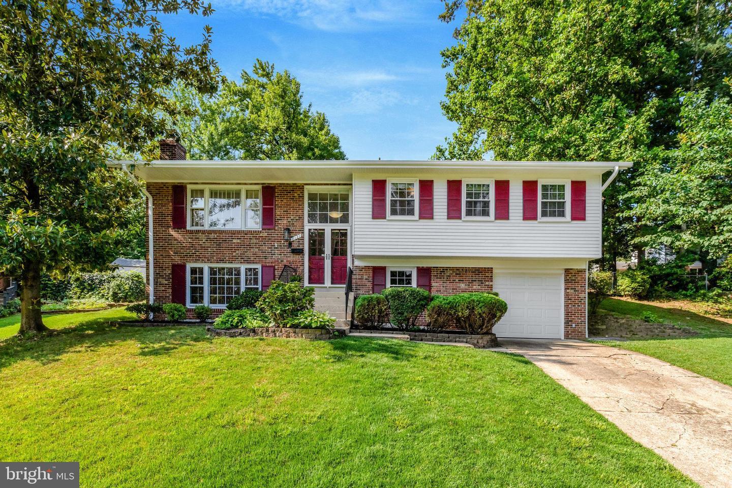 Property Photo:  8121 Marcy Avenue  VA 22152 