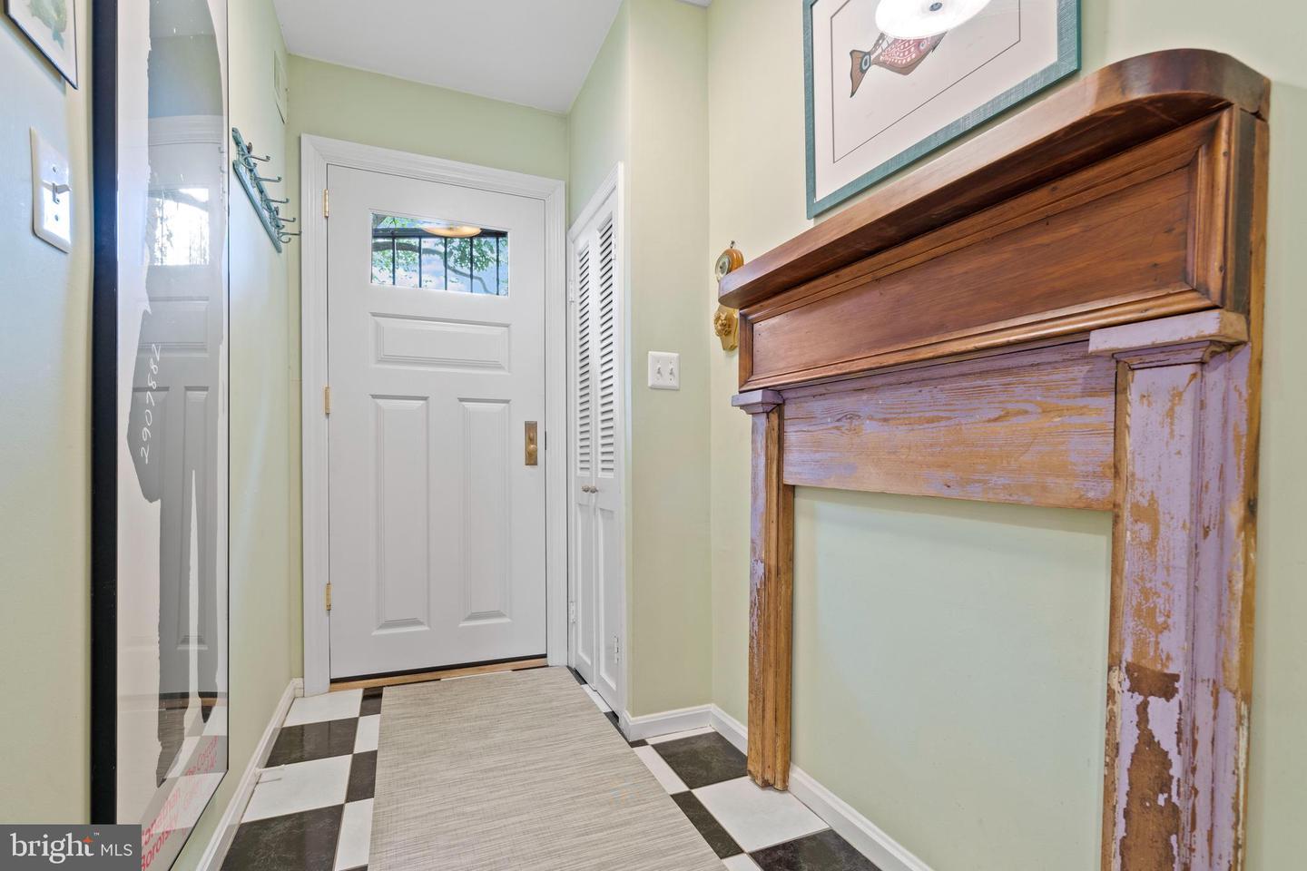 Property Photo:  139 11th Street SE  DC 20003 