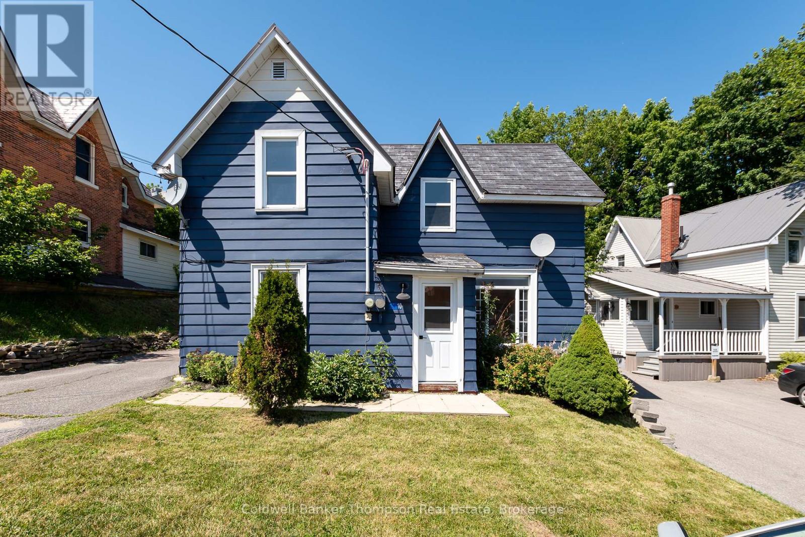 Property Photo: 10 Caroline Street East ON P1H 2B4