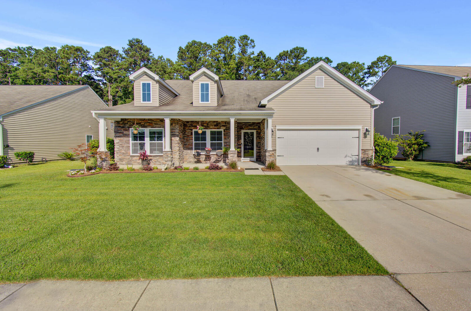 Property Photo: 1932 Wild Indigo Way SC 29410
