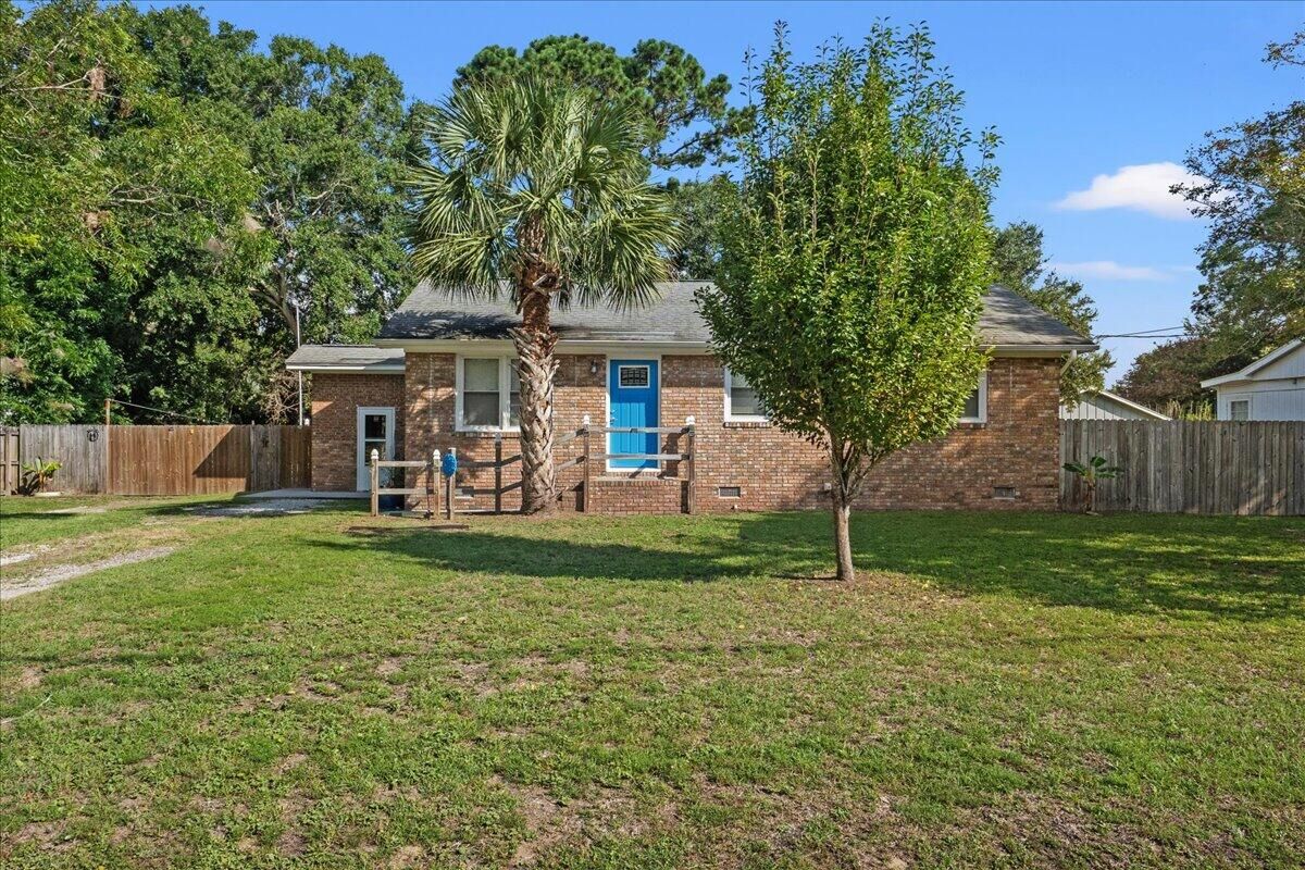 Property Photo:  1338 Garrison Street  SC 29412 