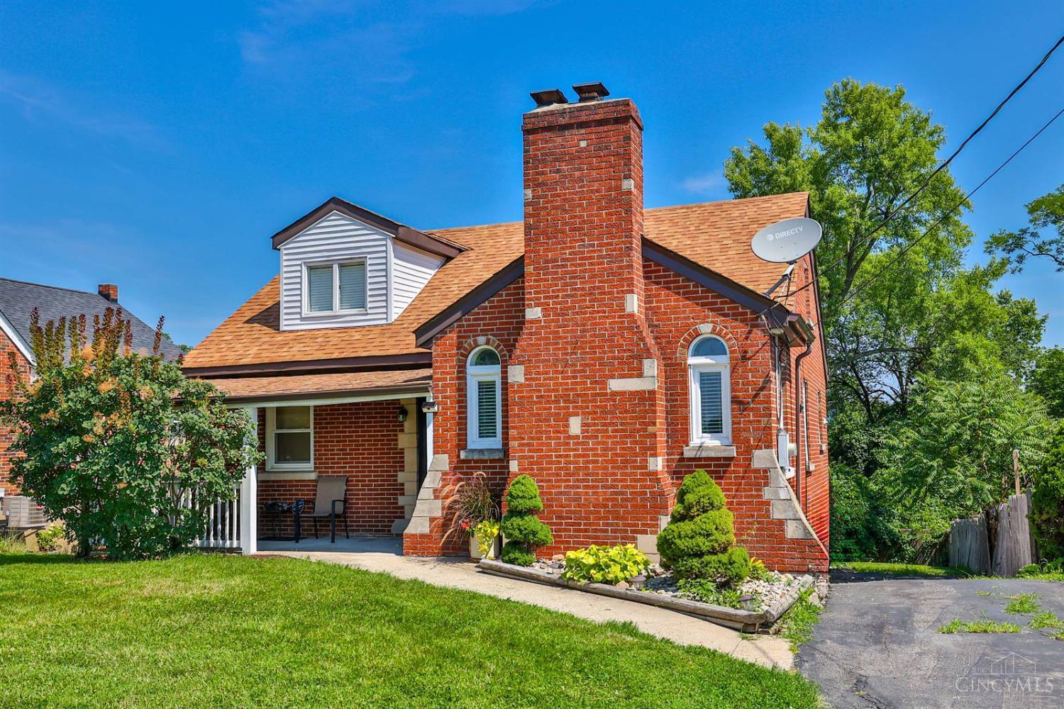 Property Photo: 3318 Kleeman Road OH 45211