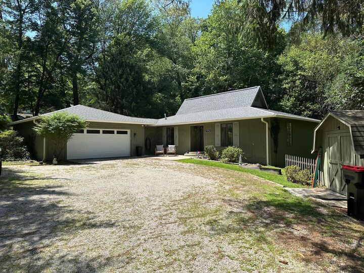 951 Golden Drive  Newark OH 43055 photo