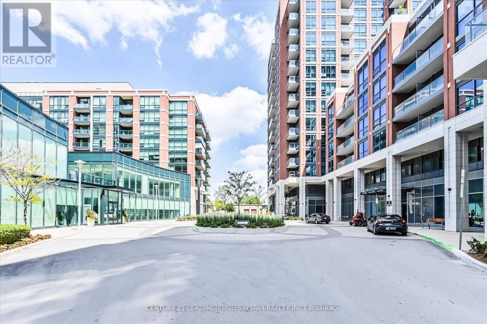 Property Photo: 31 Tippett Road 658 ON M3H 0C8
