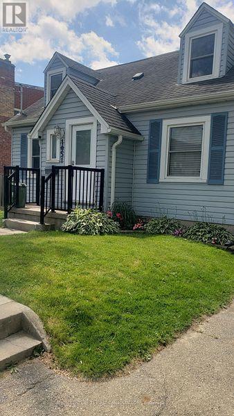 Property Photo: 1051 Hamilton Road ON N5W 1A7