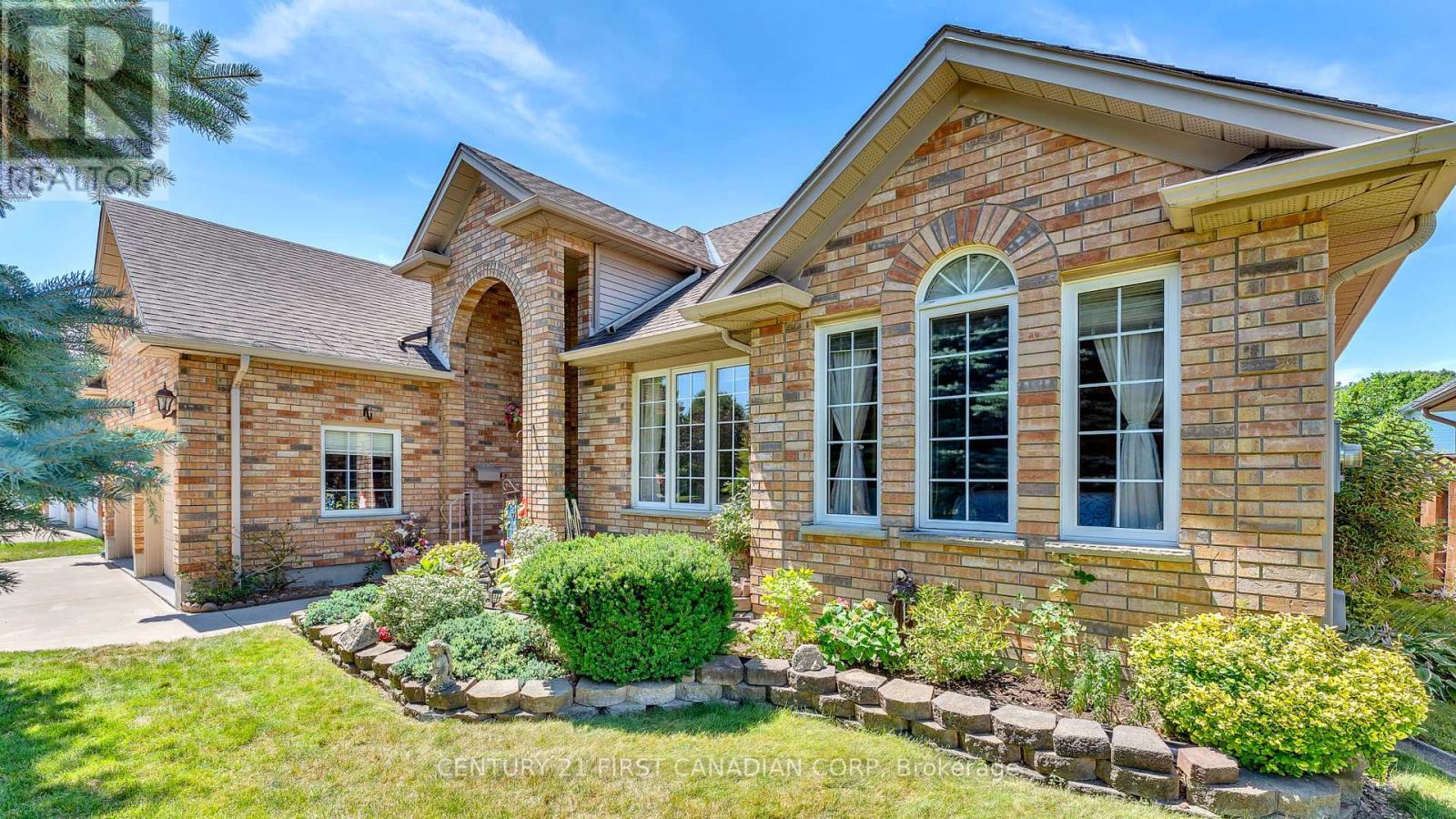 Property Photo: 79 Wintergarden Road ON N5Y 5M3