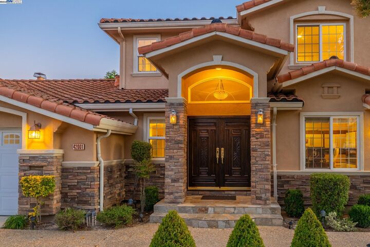 Property Photo:  42001 Via San Gabriel  CA 94539 