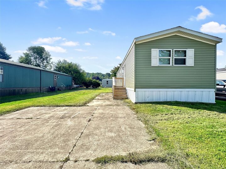 Property Photo: 5149 Henderson Road Lot 66 PA 16509