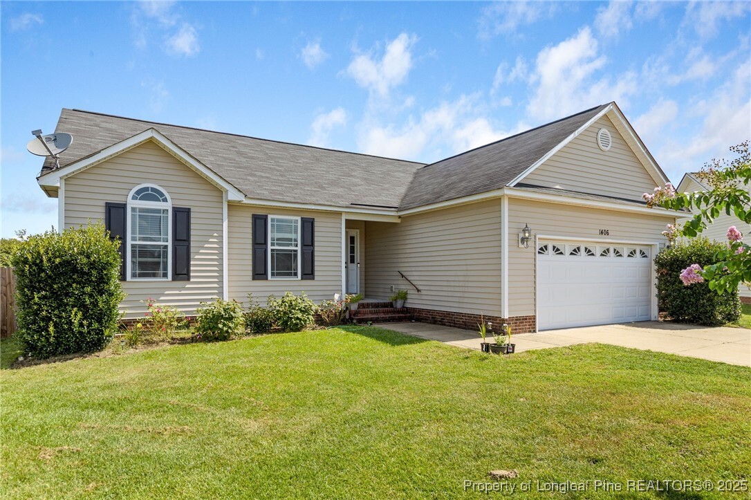 Property Photo: 1406 Oxnop Court NC 28306