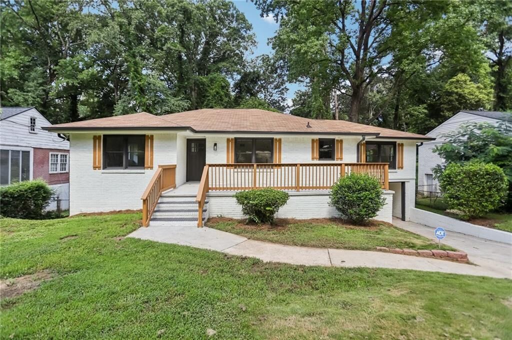 Property Photo:  1367 Pollard Drive SW  GA 30311 