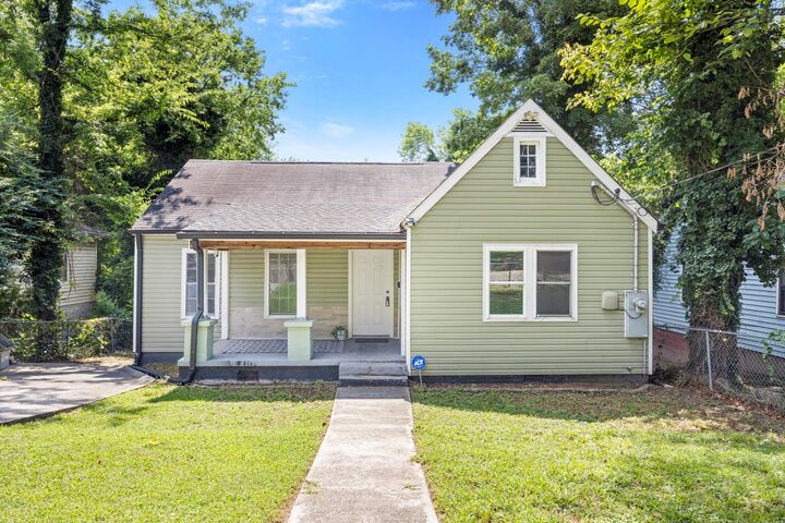 Property Photo: 1704 Tunnel Boulevard TN 37406