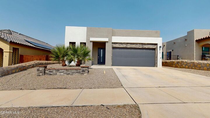 Property Photo: 219 Notts Way TX 79928