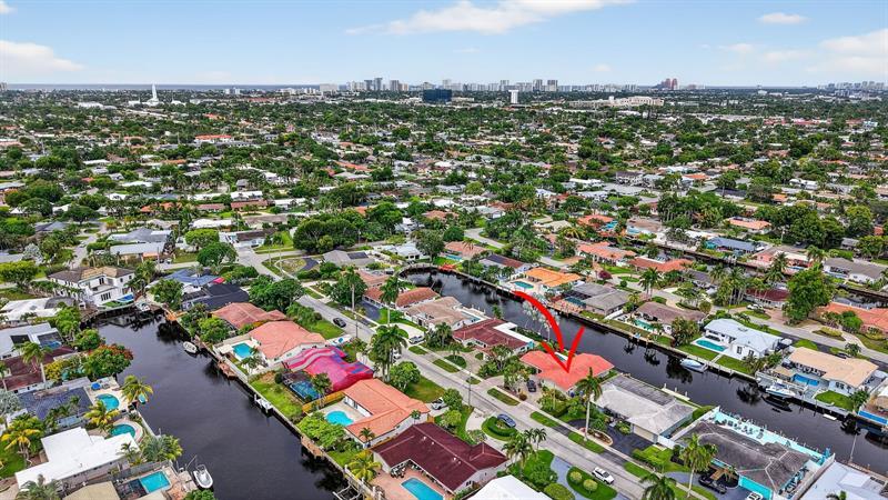 Property Photo: 1460 NE 57th Ct FL 33334