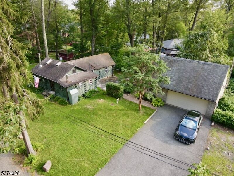 Property Photo:  8 Rock Rd  NJ 07480 