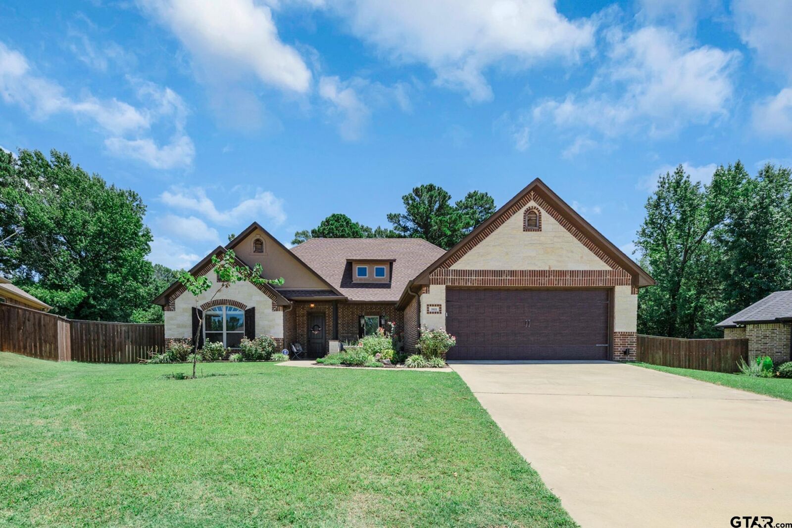 Property Photo: 3922 Gable Crest TX 75605
