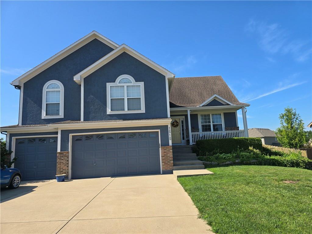Property Photo: 1515 Deer Path MO 64083