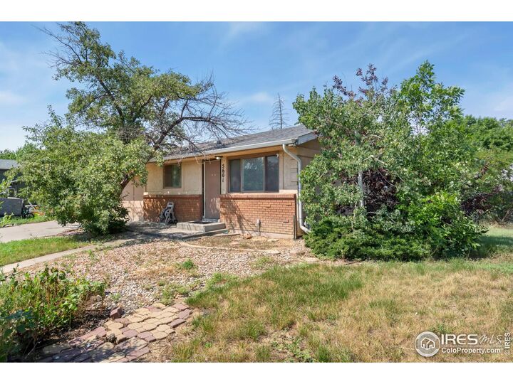 Property Photo:  5601 Meyers Dr  CO 80538 