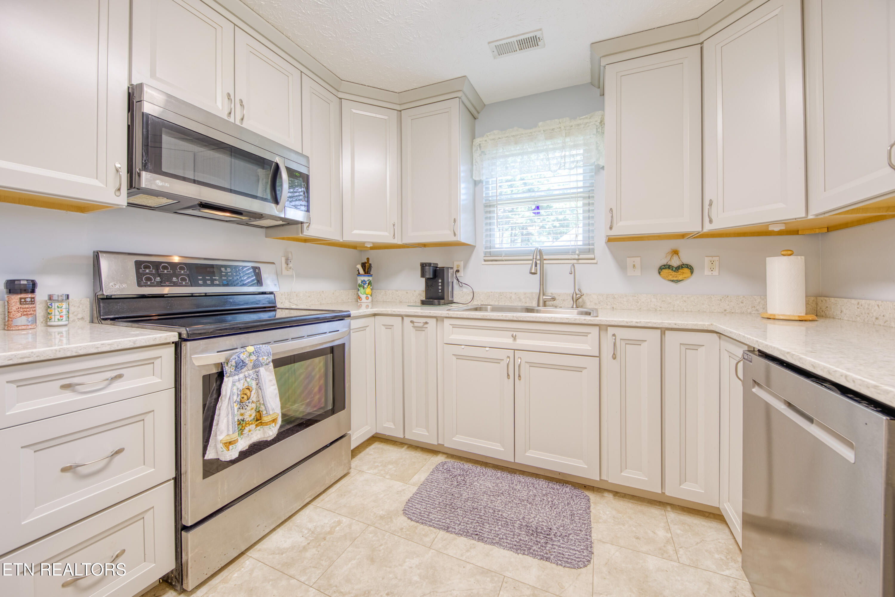 Property Photo: 9325 Wells Station Rd TN 37931