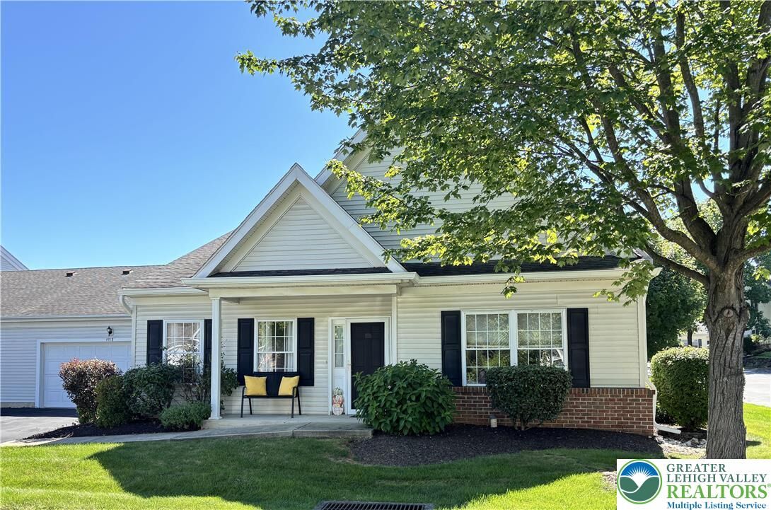 Property Photo:  4918 Steeplechase Drive  PA 18062