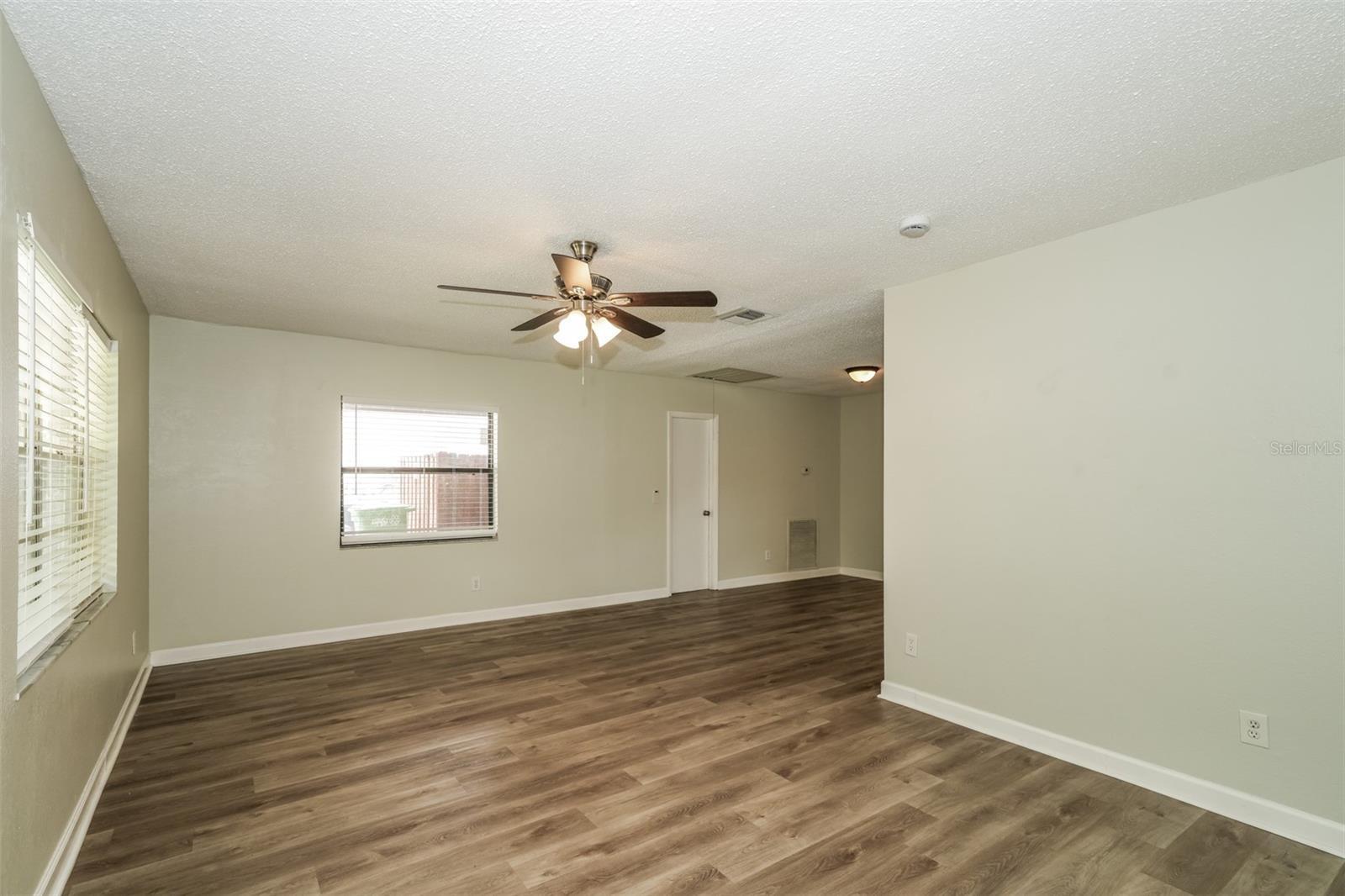 Property Photo:  2117 W Saint Sophia Street  FL 33607 