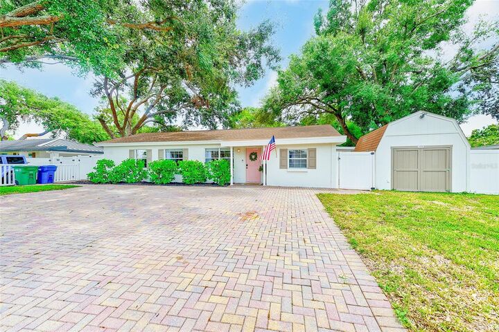 4008 W Wallace Avenue  Tampa FL 33611 photo