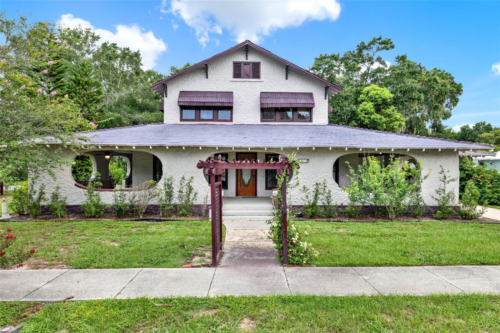 Property Photo:  211 Cassady Street  FL 32784 