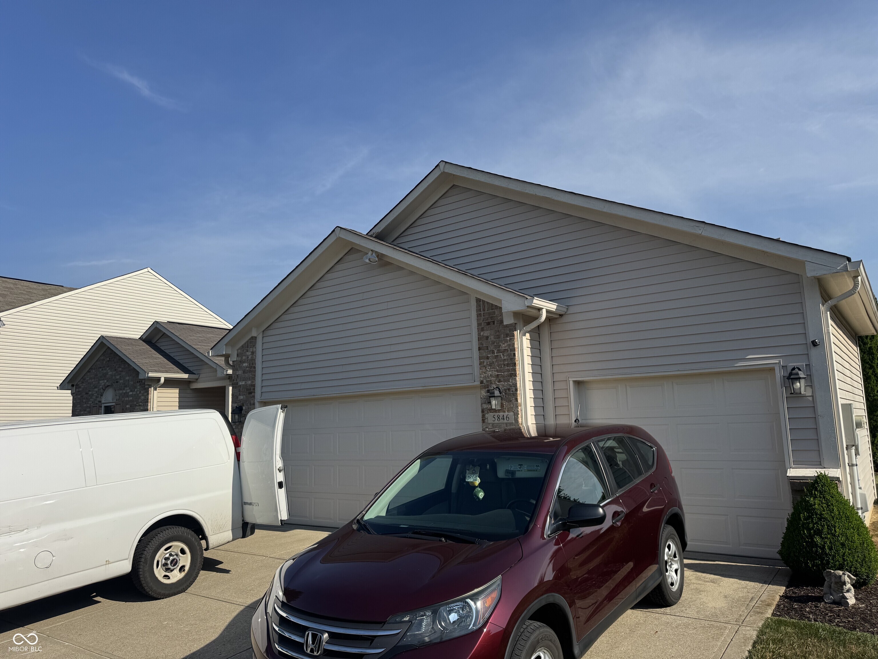 Property Photo: 5846 W River Chase Lane IN 46055