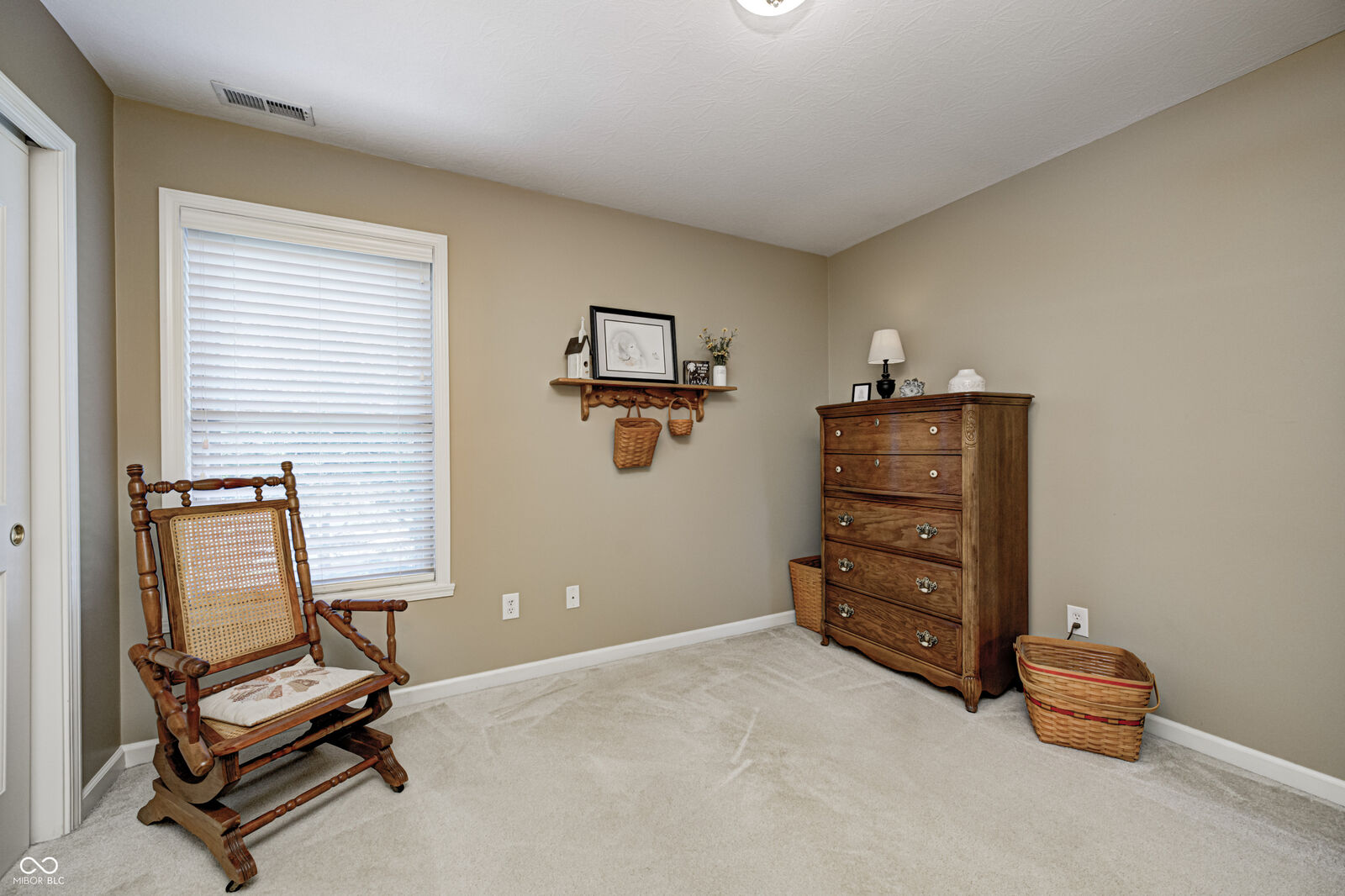 Property Photo:  1132 Veranda Court  IN 46143 