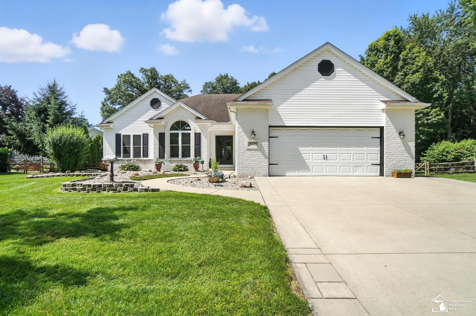 8275 Silver Court  Lambertville MI 48144 photo