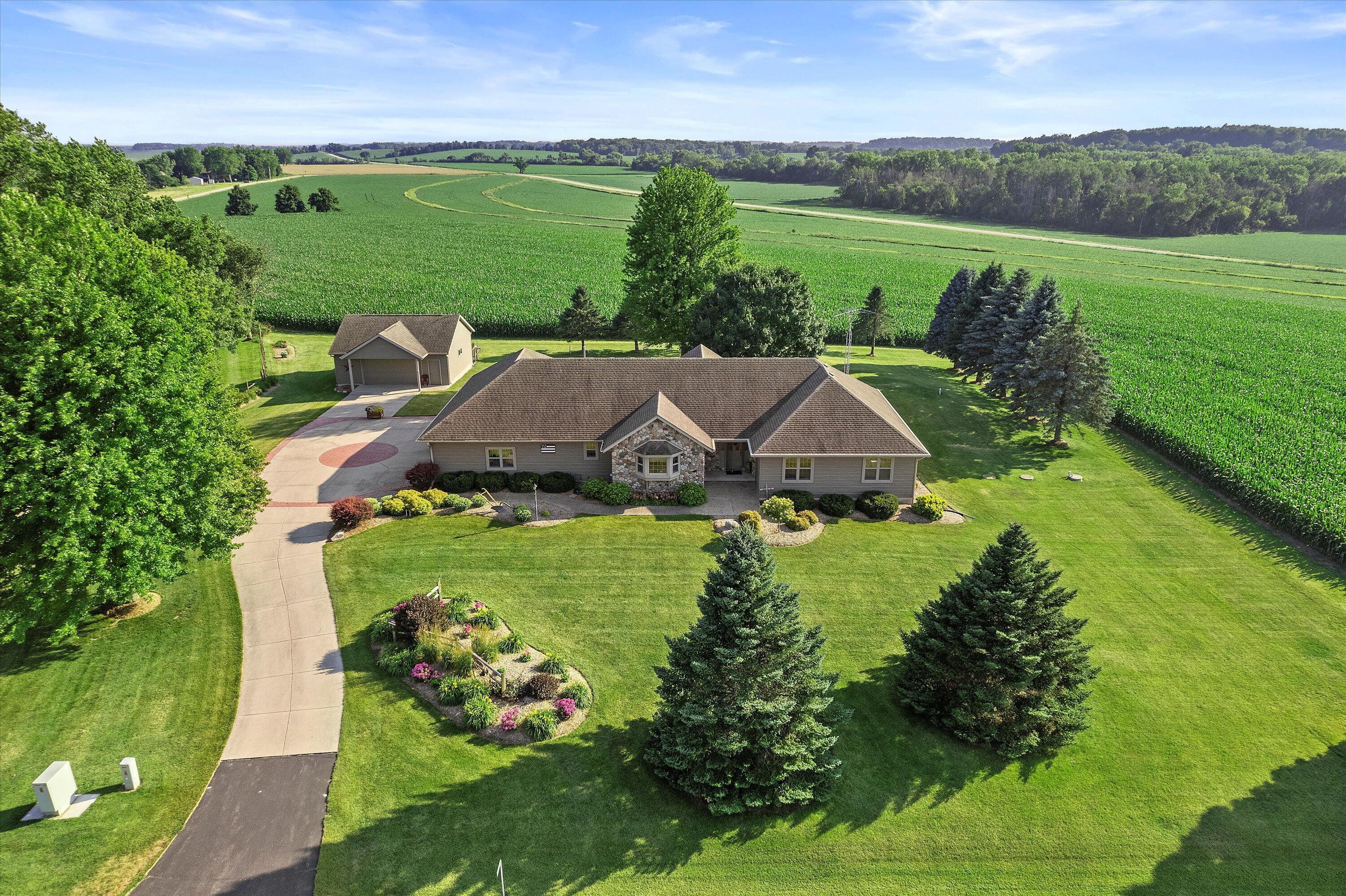 Property Photo: N8271 County Road E - WI 53094