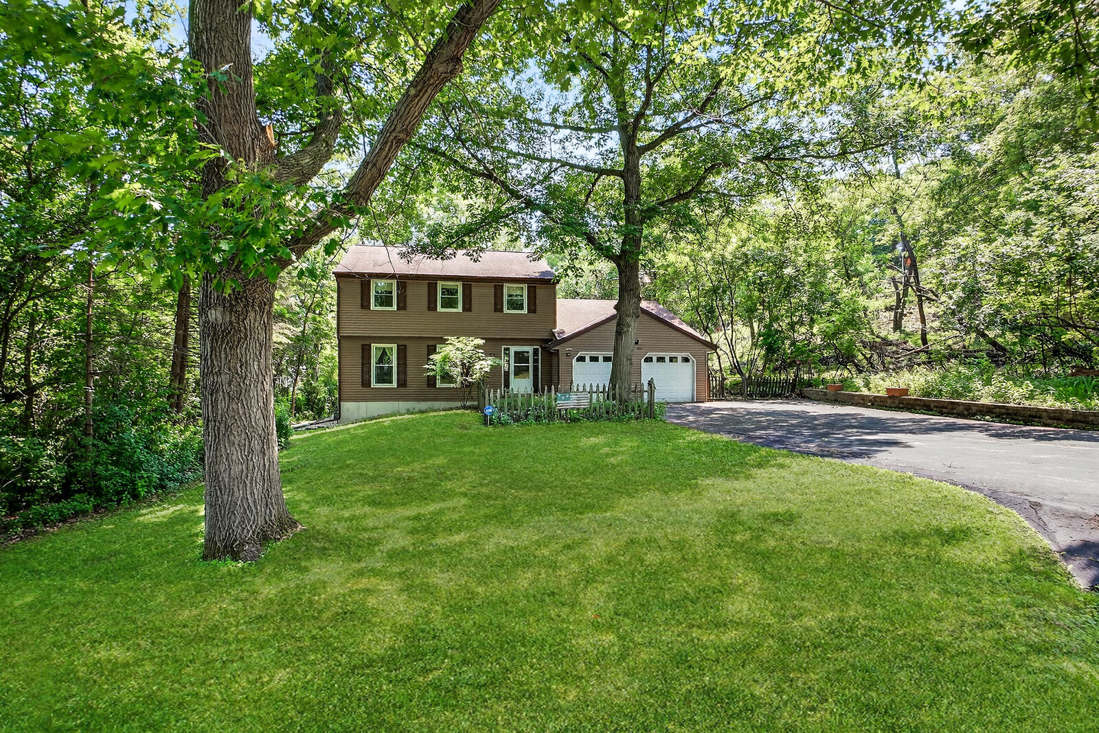 Property Photo:  N53w30509 Arrowhead Dr  WI 53029 