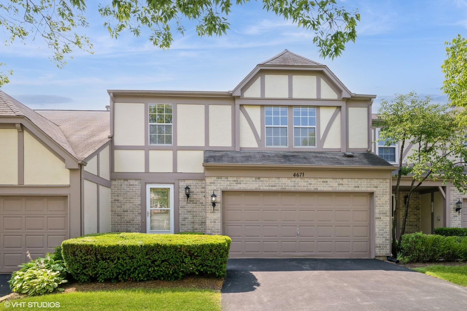 Property Photo:  4671 N Sapphire Drive  IL 60192 