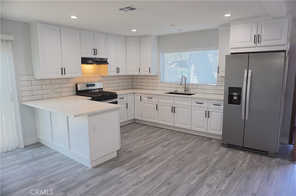 Property Photo:  10332 Jordan Avenue  CA 91311 