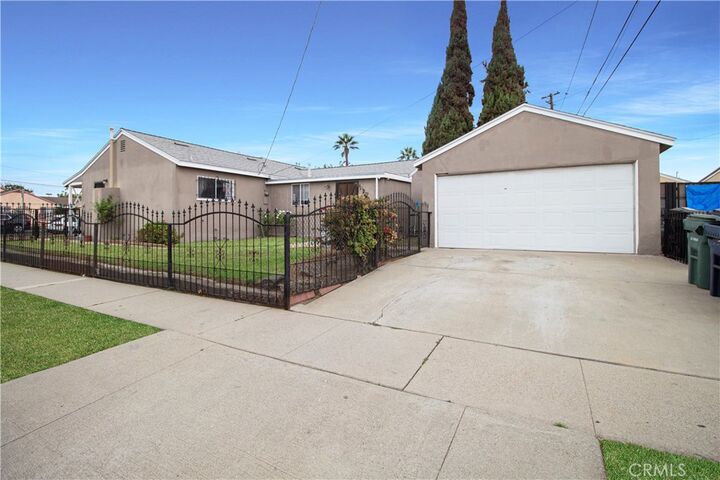 Property Photo: 1319 E 142nd Street CA 90222