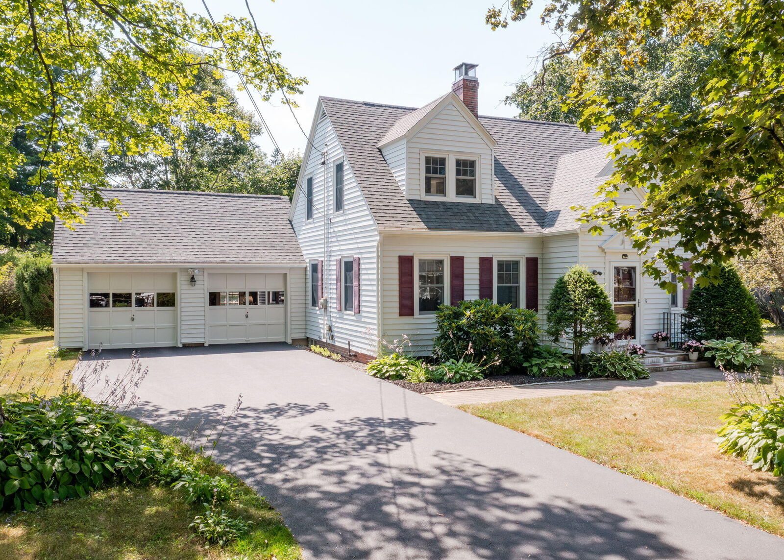 Property Photo:  20 Elizabeth Street  ME 04038 