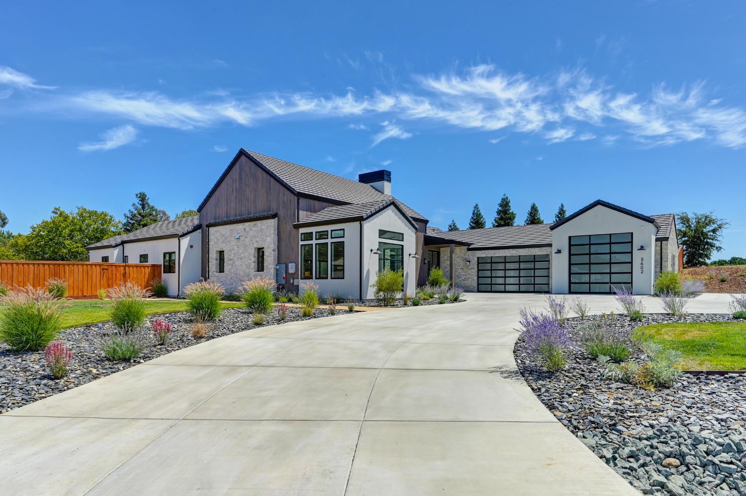 Property Photo: 3602 Annabelle Avenue CA 95661