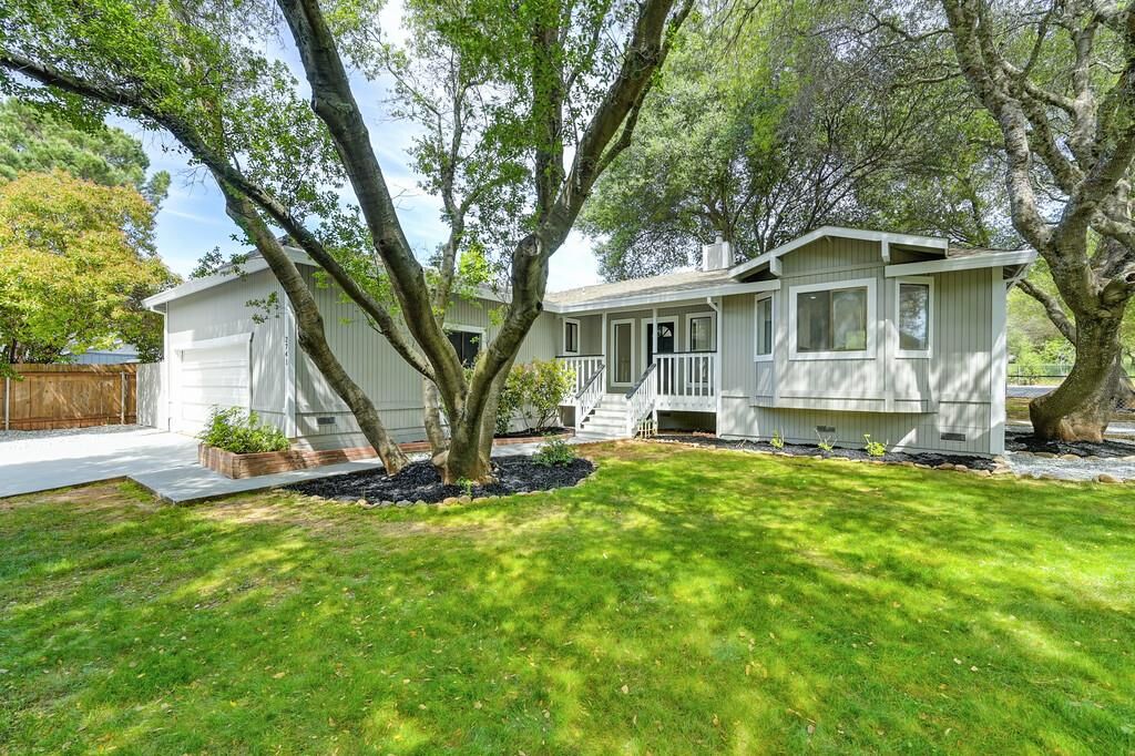 Property Photo:  2741 La Crescenta Drive  CA 95682 