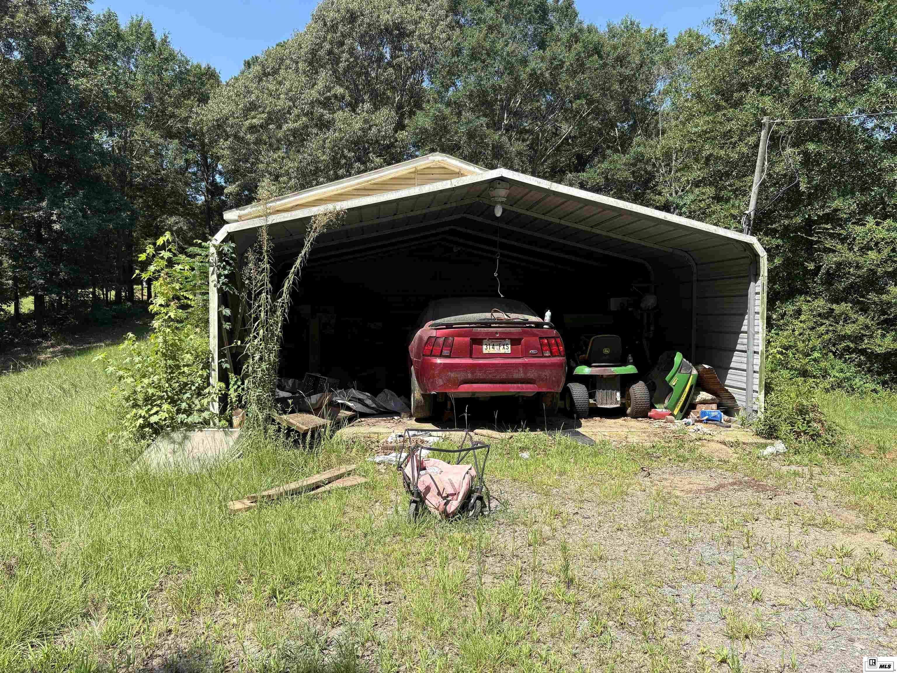 Property Photo: 287 Hurricane Creek Road LA 71234