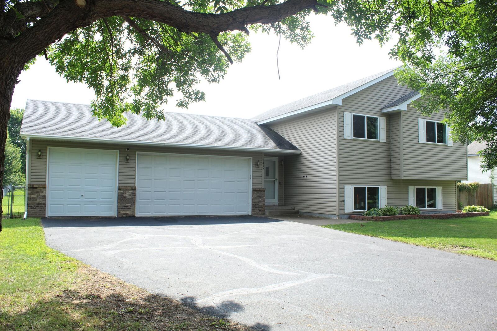 Property Photo: 1432 Zachary Street S MN 55008