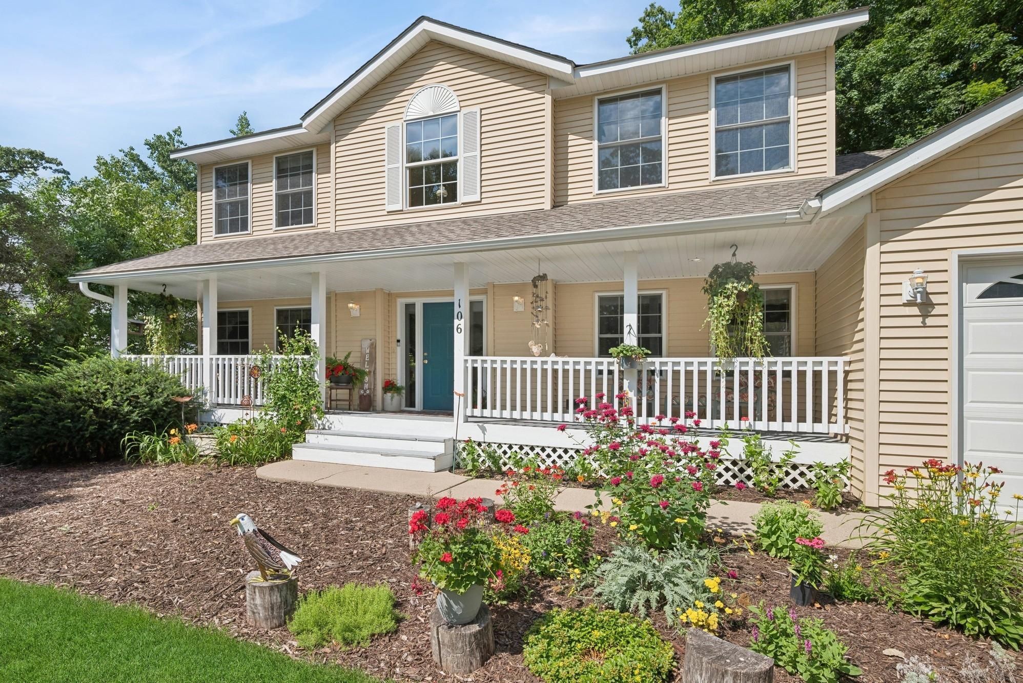 Property Photo:  106 Terrace Boulevard  MN 55390 