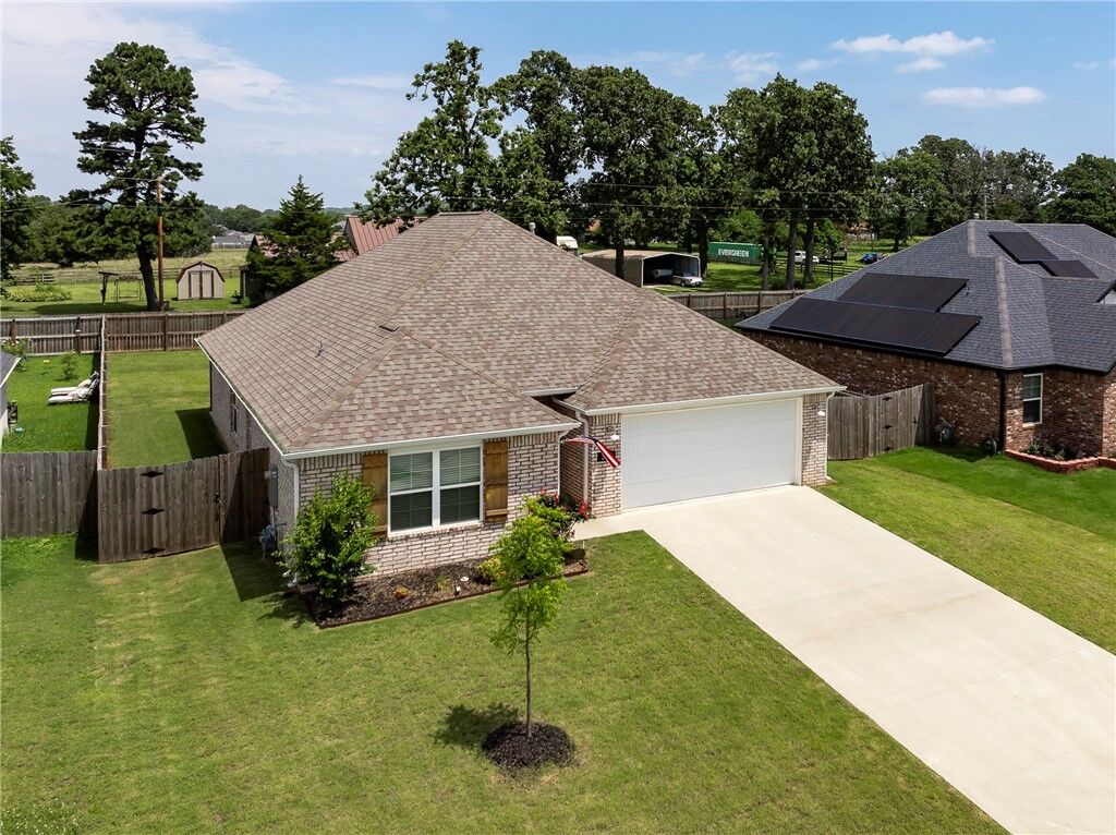 Property Photo:  2638 Suncrest Avenue  AR 72764 