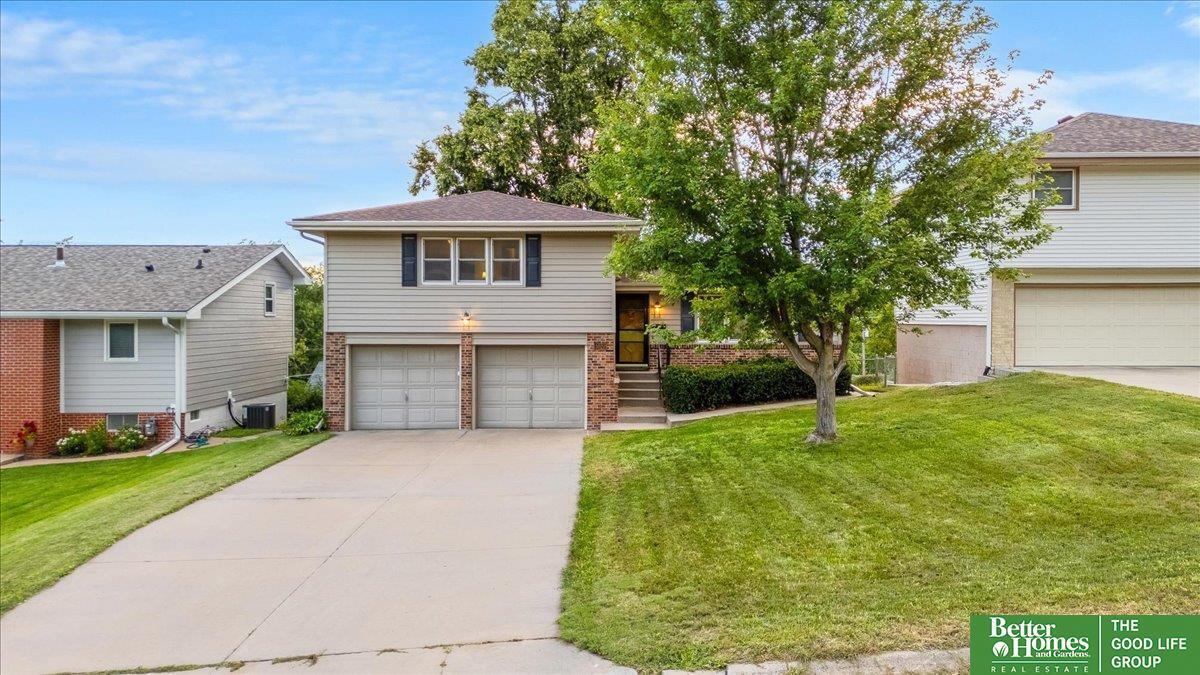 Property Photo:  3022 S 49 Avenue  NE 68106 