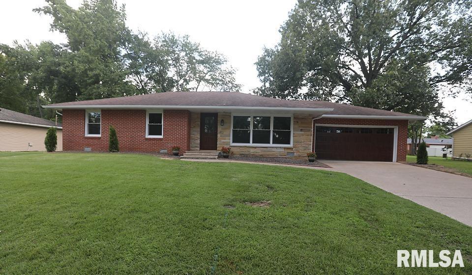 200 Circle Drive  Herrin IL 62948 photo