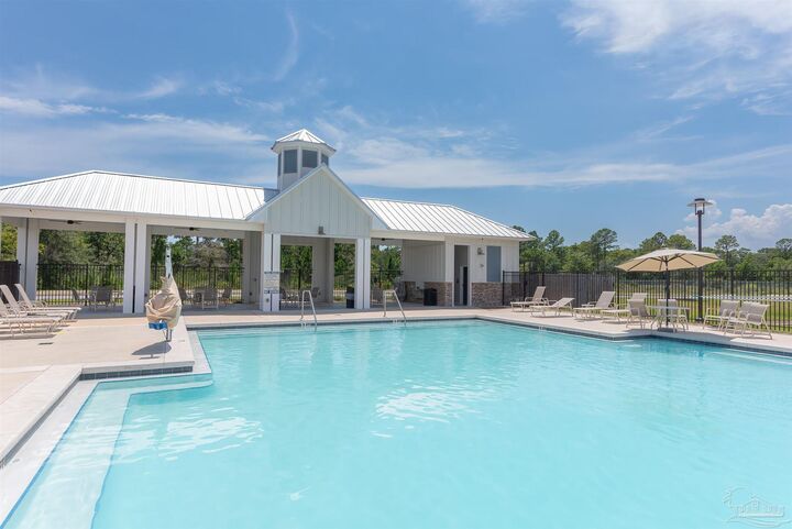 Property Photo:  6169 Jenks Dr  FL 32563 